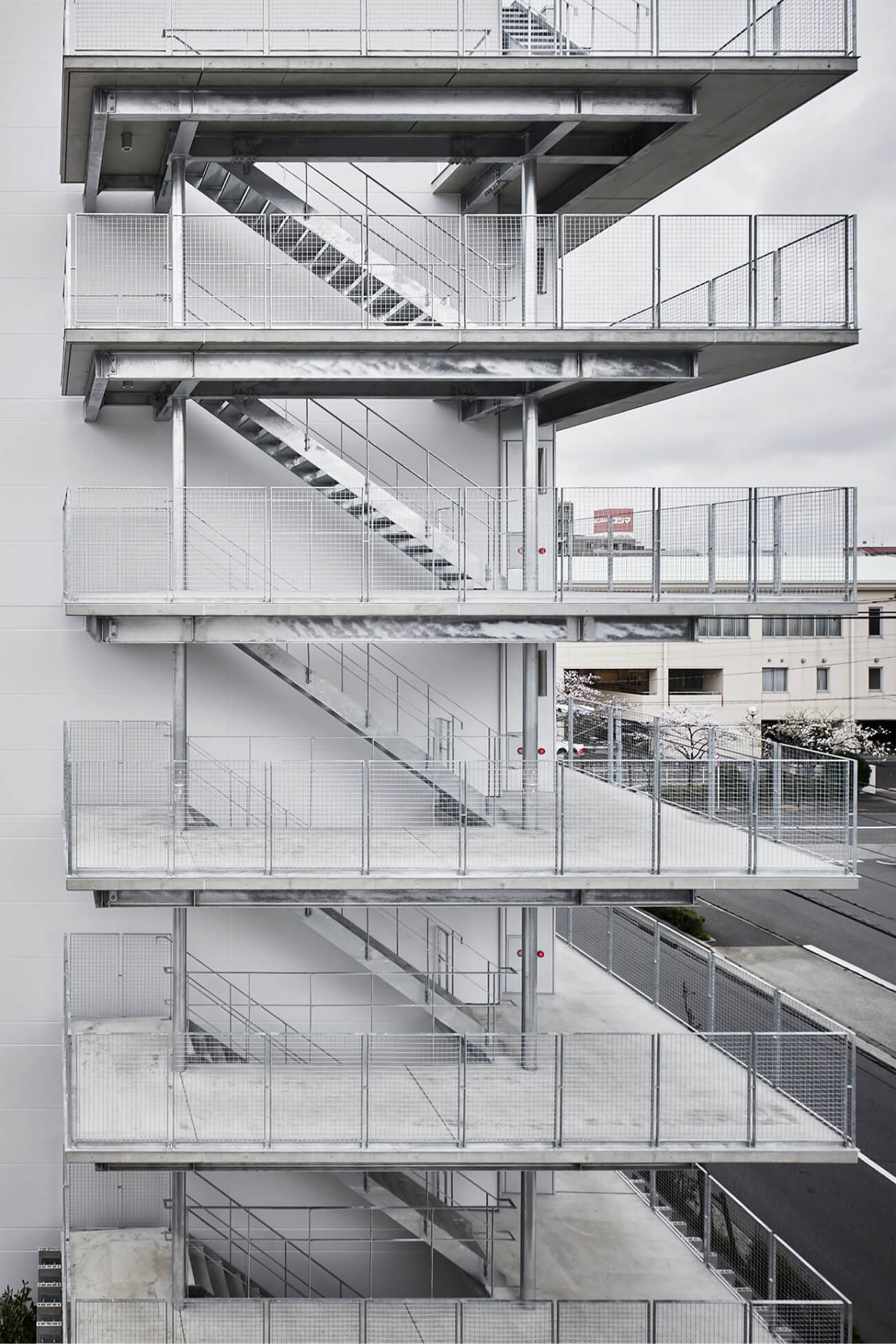 足立区にある集合住宅|階段の写真