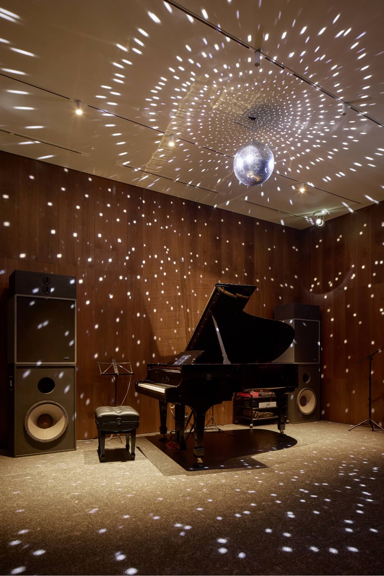 大田区にある個人邸|リビングの写真2